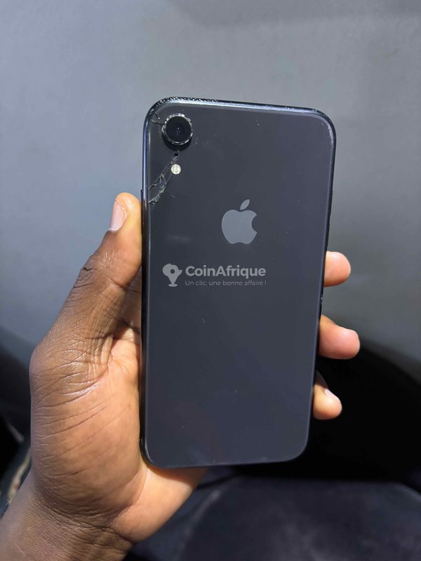iPhone XR 64 Go – dos fissuré