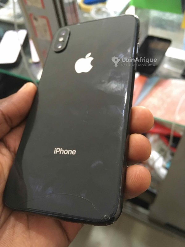 iPhone X – dos fissuré