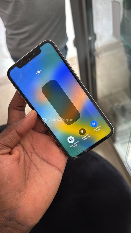 iPhone X – écran et dos fissurés