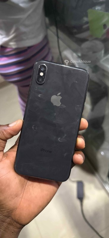 iPhone X – écran abîmé, sans Face ID, non réinitialisable