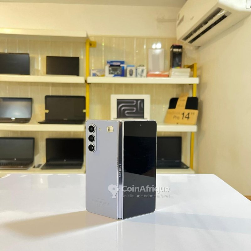 Samsung Galaxy Z Fold 5
