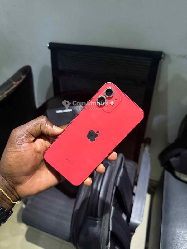 iPhone 12 64 Go