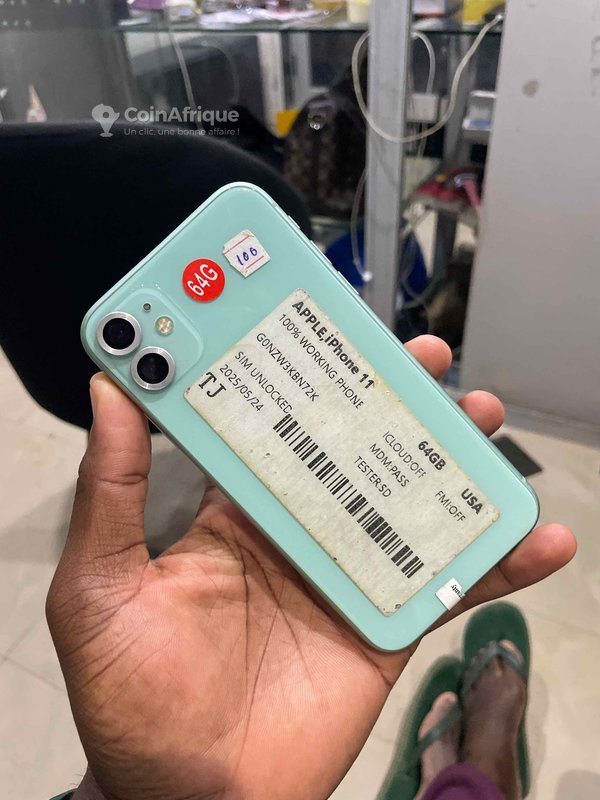 iPhone 11 64 Go