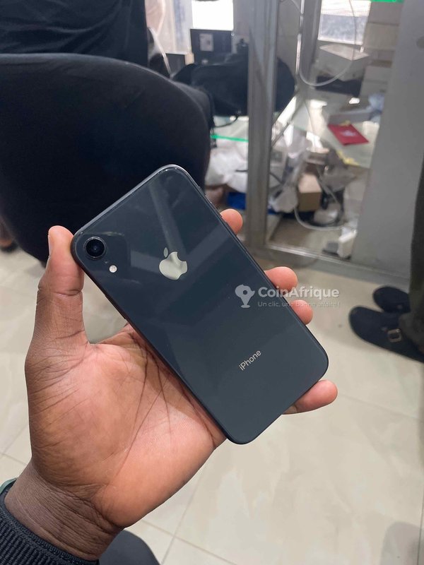 iPhone XR 64 Go