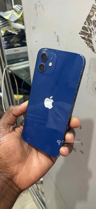 iPhone 12 64 Go