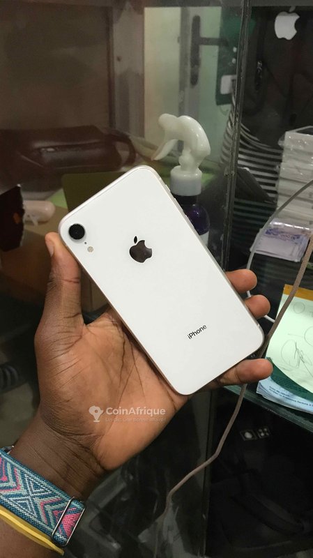 iPhone XR 64 Go
