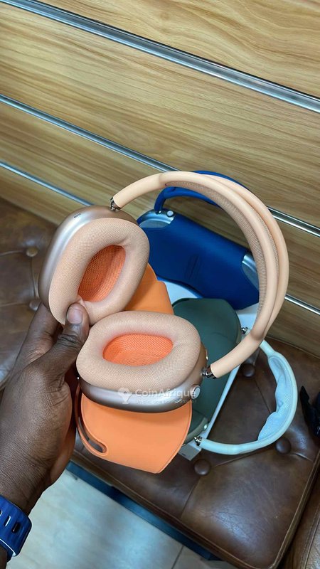 AirPods max
