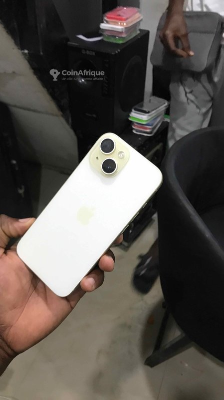 iPhone 15 128 Go