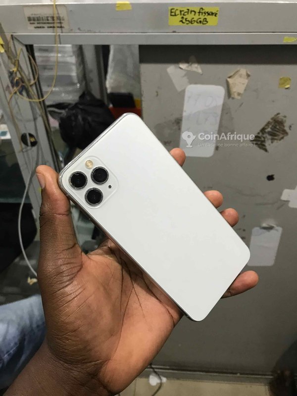 iPhone 11 Pro Max 64 Go