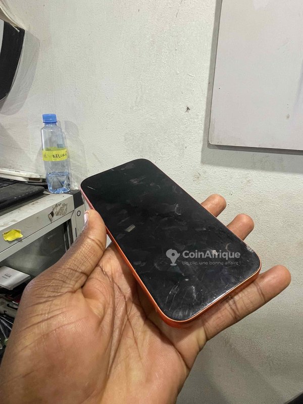 iPhone 17 Pro 256 Go – écran abîmé