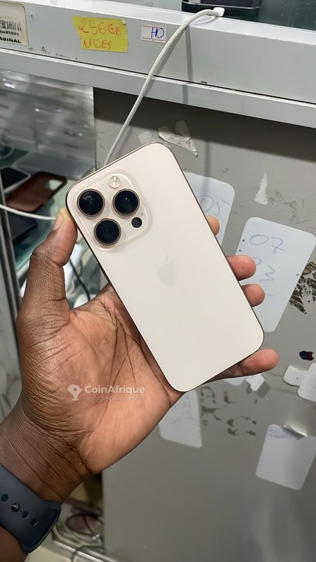 iPhone 15 128 Go