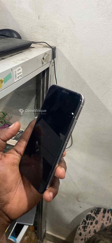 iPhone X – dos fissuré, sans Face ID