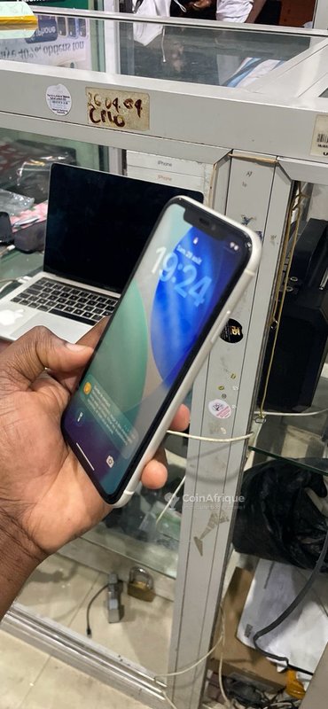iPhone 11 128 Go
