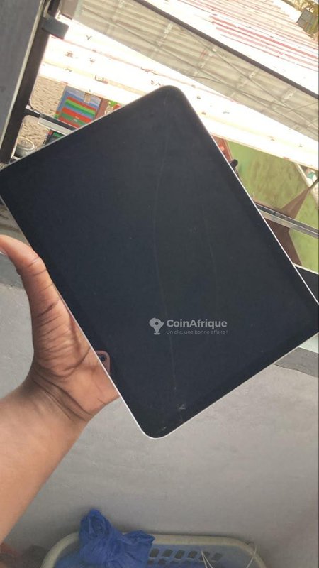 IPad 10e écran fissuré carton wifi – écran abîmé
