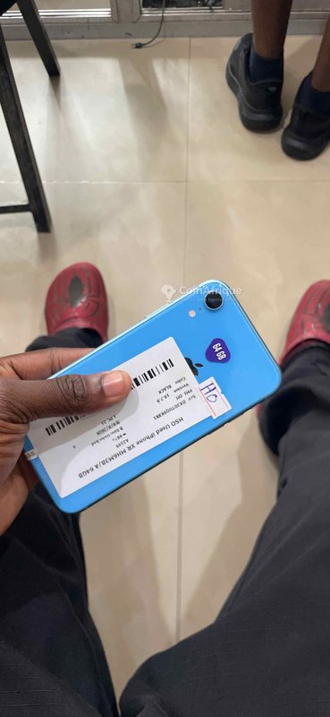 iPhone XR 64 Go