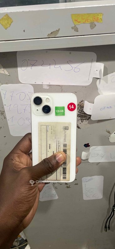 iPhone 14 64 Go