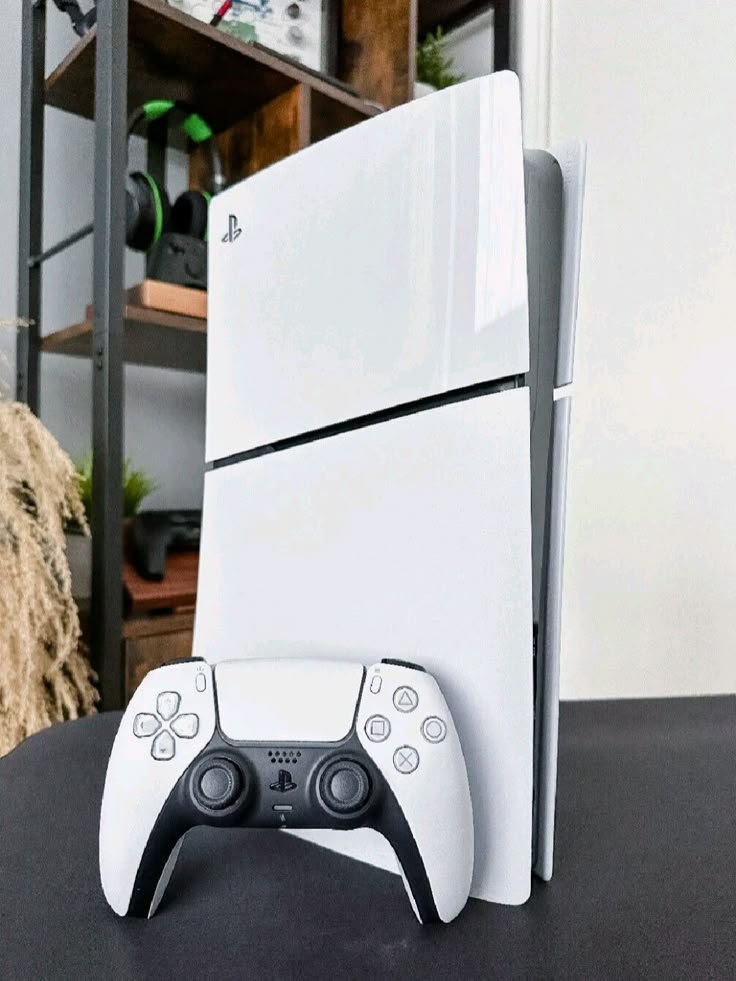 Sony PS5 Slim Digital – 1 To – Avec Une Manette - Quasi Neuf