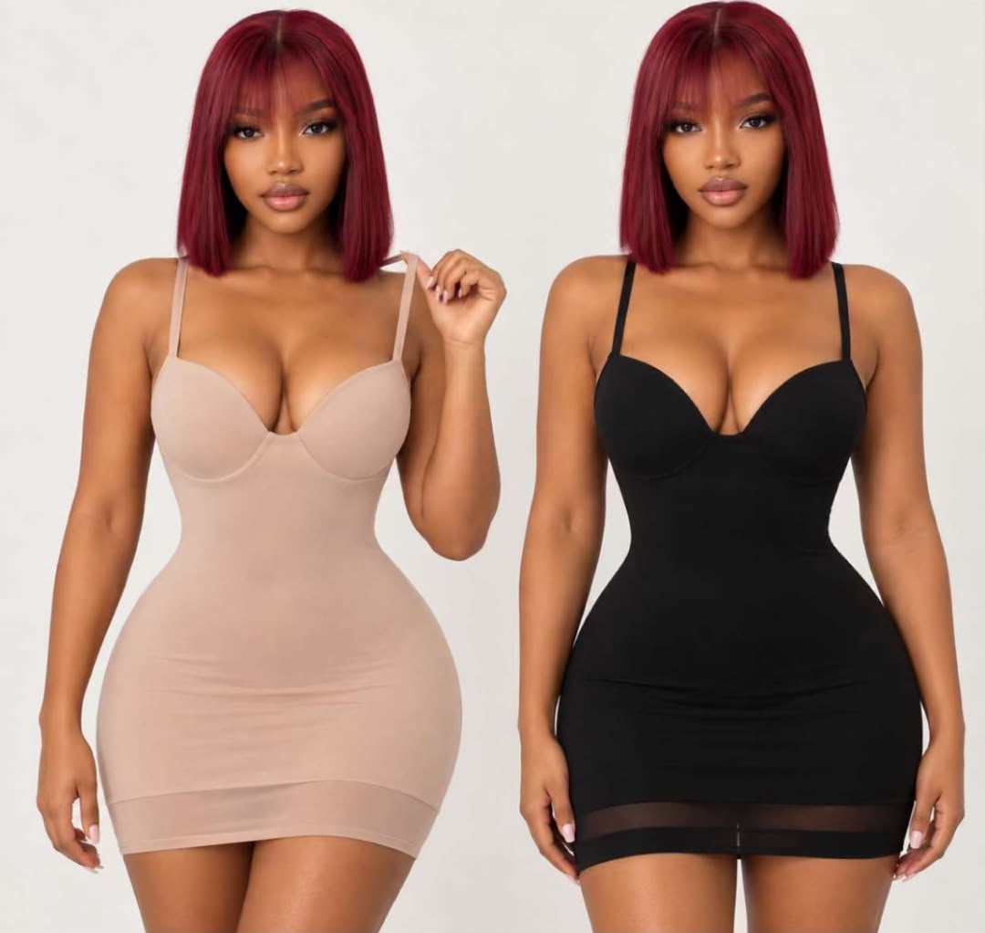 Robe moulante beige ou noire